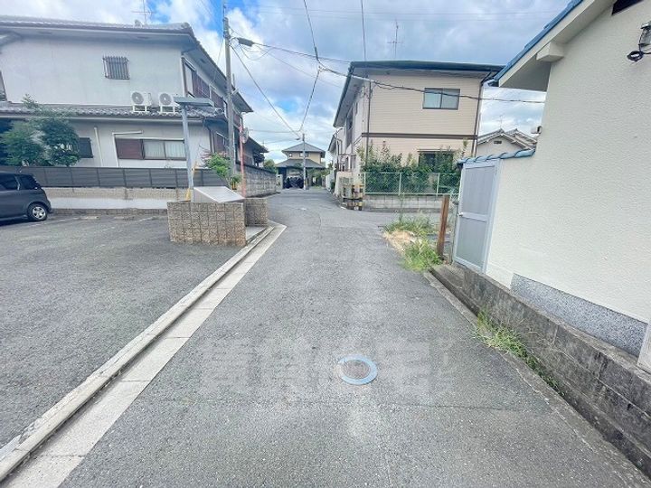 大阪府羽曳野市古市6丁目(一戸建)の賃貸物件3の周辺