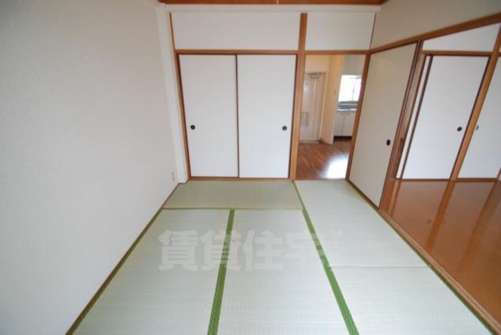 グリーンマンション吉川の居間