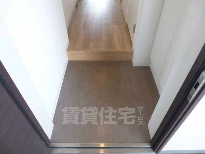 愛知県名古屋市昭和区御器所通2丁目の賃貸マンションの玄関