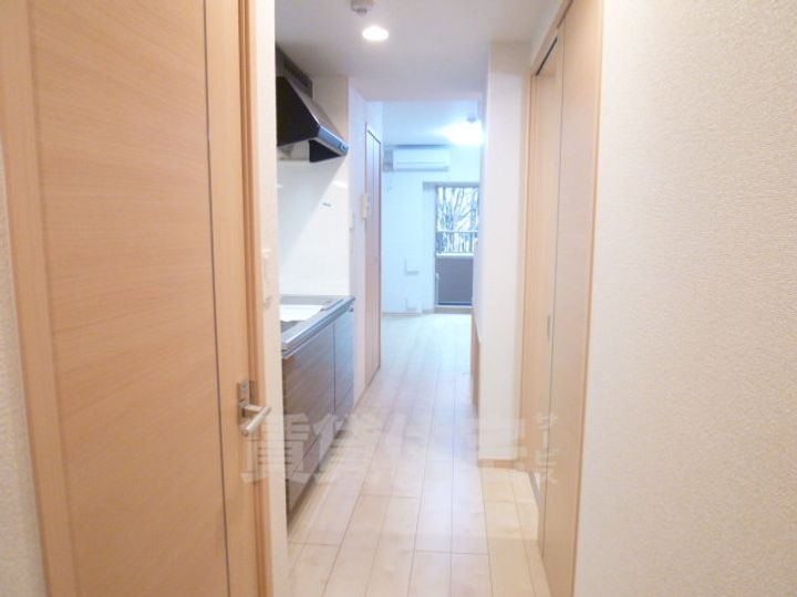 大阪府堺市堺区東雲西町1丁の賃貸マンションの内装