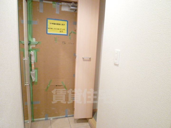大阪府堺市堺区東雲西町1丁の賃貸マンションの内装