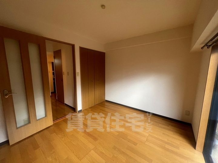 すみれビルの居間