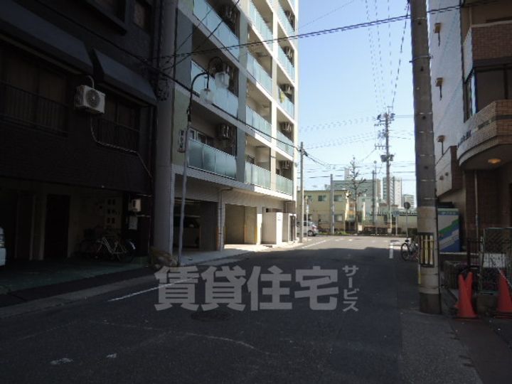 シャルマン新栄の周辺