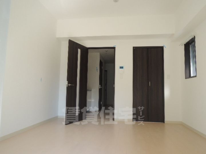 シャルマン新栄の居間