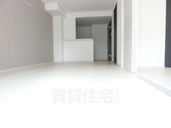 大阪府大阪市住吉区遠里小野3丁目の賃貸アパートの居間