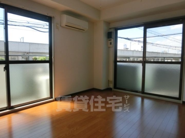 大阪府大阪市住吉区我孫子5丁目の賃貸マンションの居間