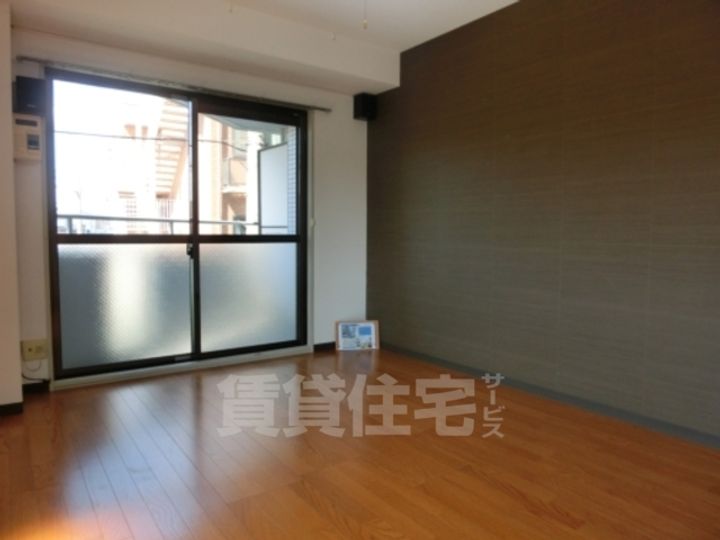 大阪府大阪市住吉区我孫子5丁目の賃貸マンションの居間