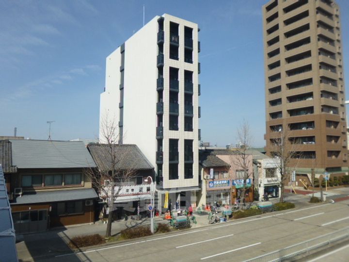 愛知県名古屋市昭和区阿由知通1丁目の賃貸マンションの外観