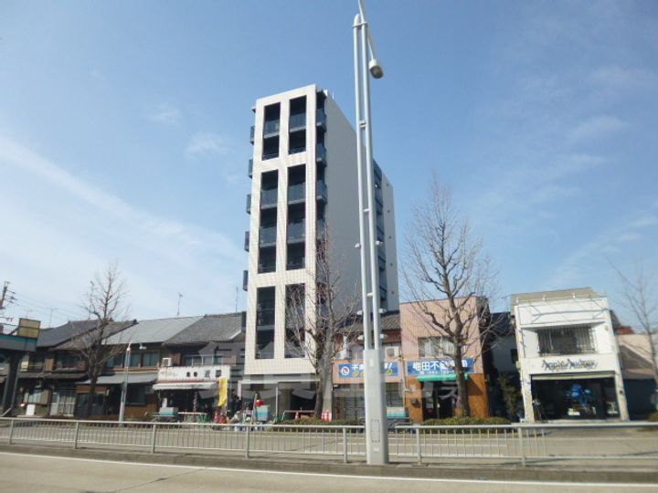 愛知県名古屋市昭和区阿由知通1丁目の賃貸マンションの外観