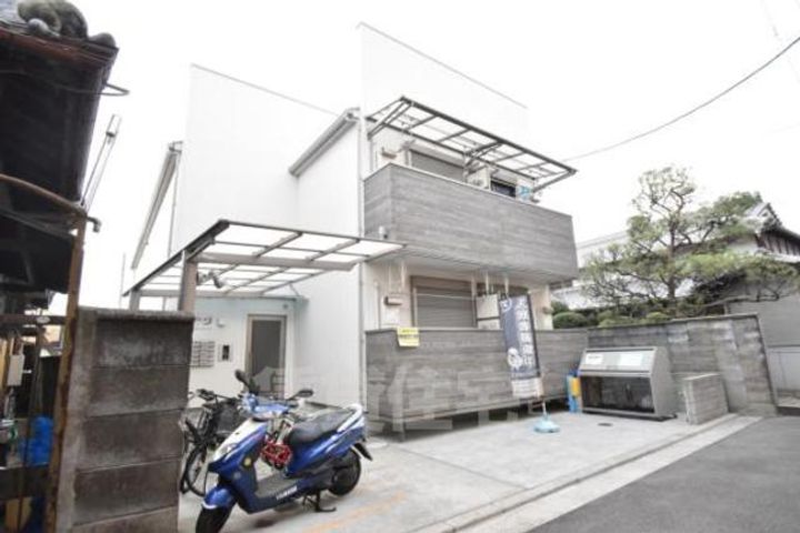 大阪府摂津市正雀3丁目の賃貸アパートの外観