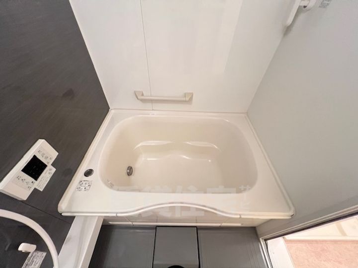大阪府泉大津市東港町の賃貸アパートの風呂