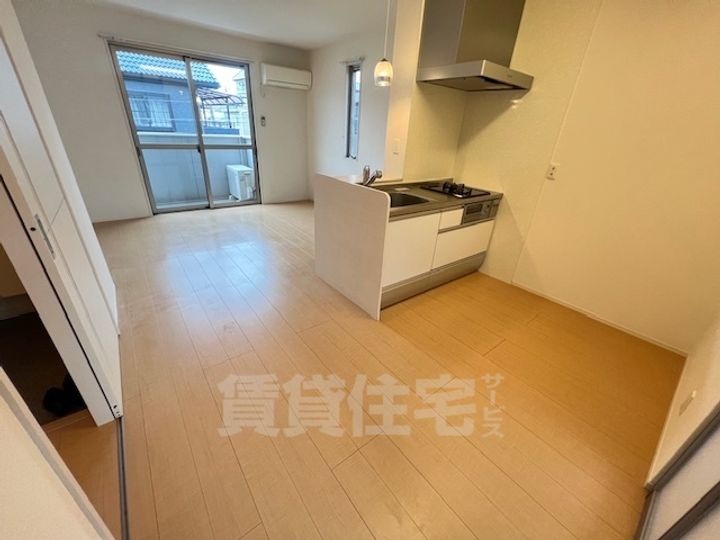 大阪府泉大津市東港町の賃貸アパートの居間