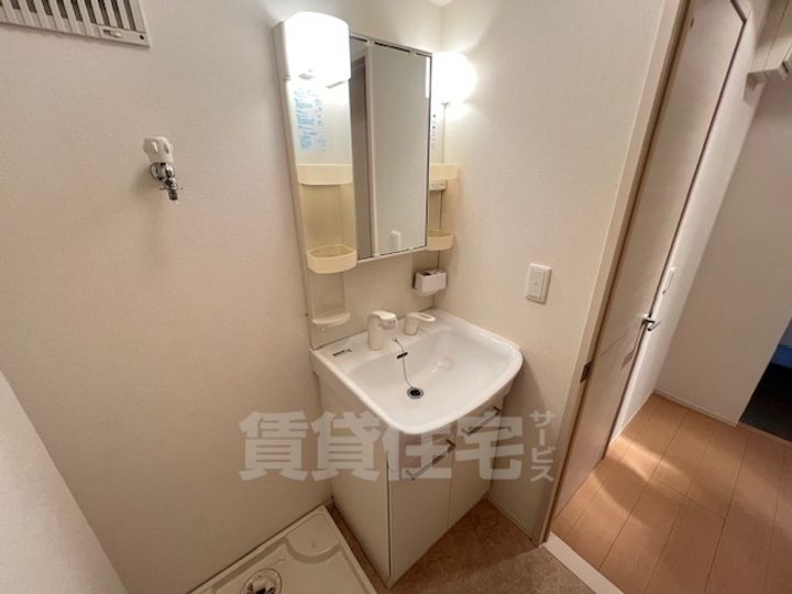 大阪府泉大津市東港町の賃貸アパートの内装