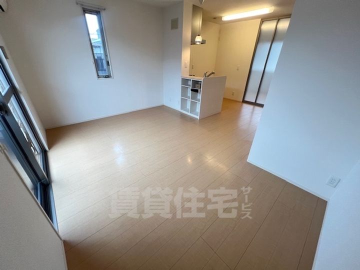 大阪府泉大津市東港町の賃貸アパートの居間