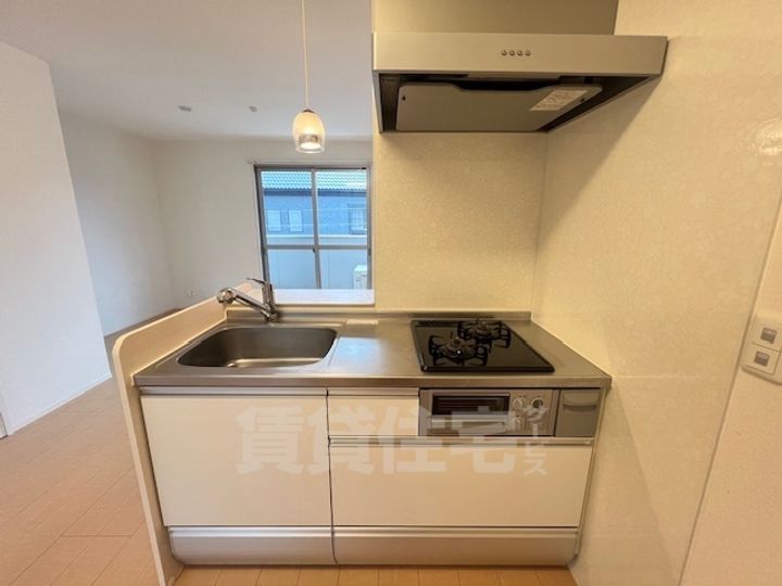 大阪府泉大津市東港町の賃貸アパートのキッチン