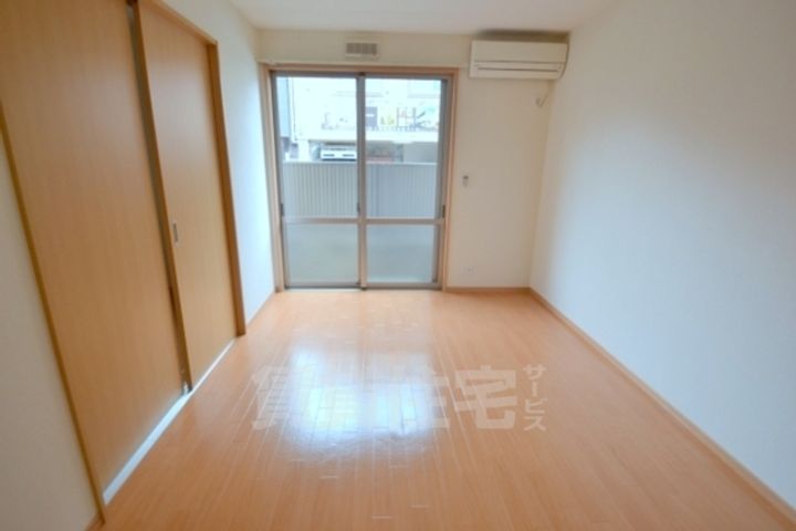 大阪府大阪市旭区新森4丁目の賃貸アパートの居間