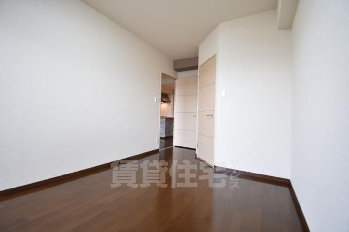 大阪府堺市西区鳳西町1丁の賃貸マンションの内装