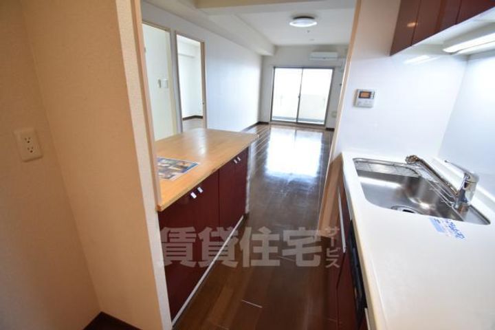 大阪府堺市西区鳳西町1丁の賃貸マンションのキッチン