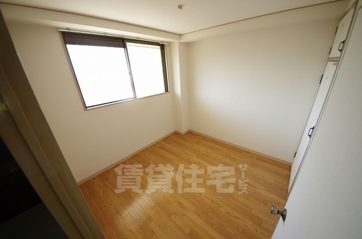 ナカトミサニーハイツの子供部屋