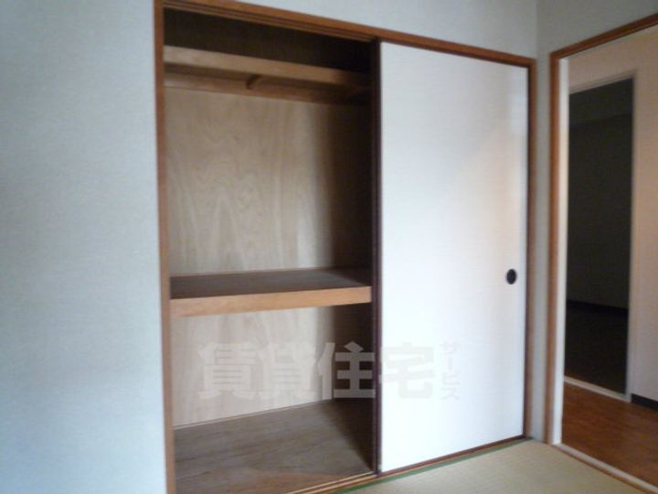 大阪府東大阪市河内町の賃貸マンションの内装