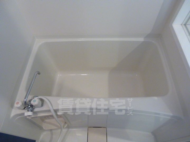 愛知県名古屋市昭和区小坂町2丁目の賃貸アパートの風呂