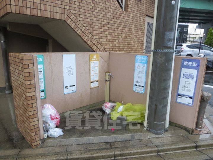S-FORT西郊通の玄関