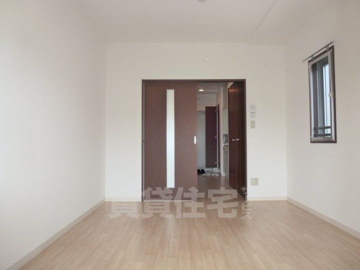 大阪府堺市西区浜寺石津町中1丁の賃貸マンションの居間