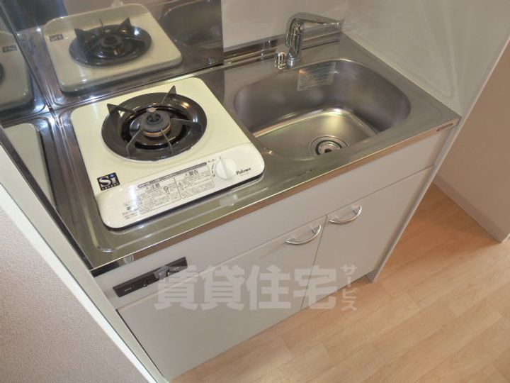 大阪府堺市西区浜寺石津町中1丁の賃貸マンションのキッチン