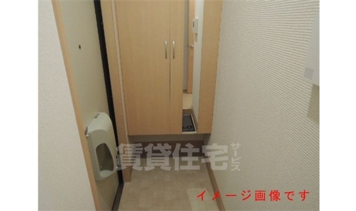 大阪府堺市中区福田の賃貸アパートの玄関