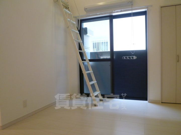 大阪府堺市東区日置荘原寺町の賃貸アパートの居間