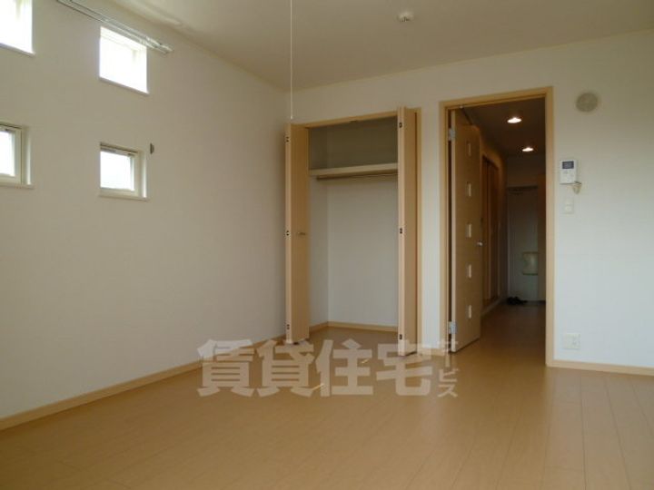 大阪府堺市堺区南旅篭町東2丁の賃貸アパートの居間