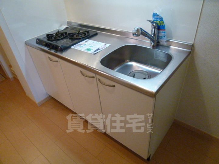 大阪府堺市堺区南旅篭町東2丁の賃貸アパートのキッチン
