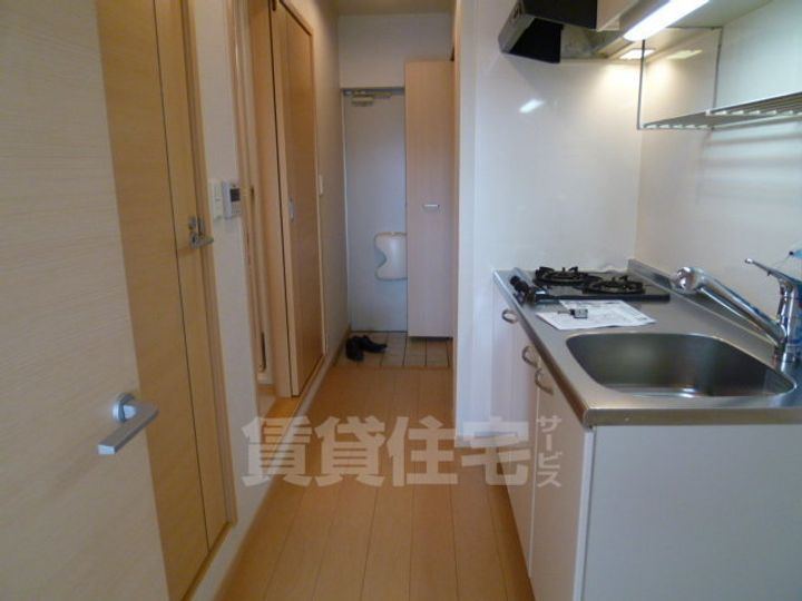 大阪府堺市堺区南旅篭町東2丁の賃貸アパートのキッチン