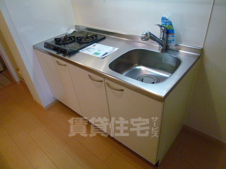 大阪府堺市堺区南旅篭町東2丁の賃貸アパートのキッチン