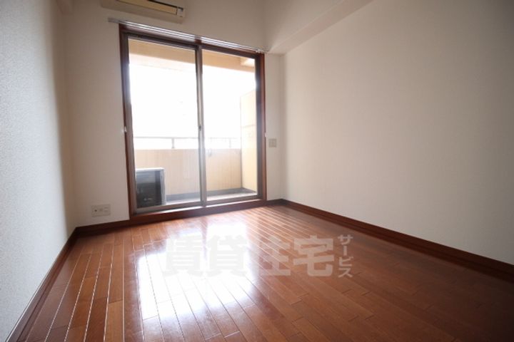 エステムコート三宮イーストポルトマーレの居間