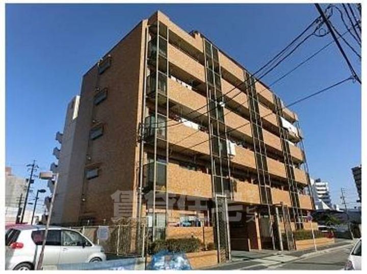 リヴァーサイド植田の外観