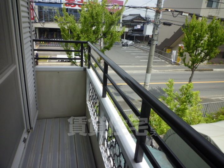 奥田ハイツA棟の周辺