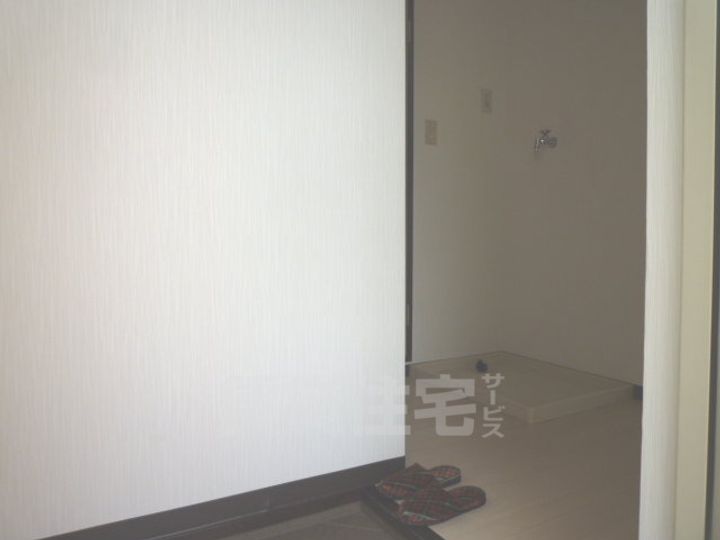 奥田ハイツA棟の玄関