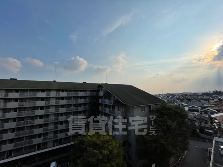 藤和コアティ高槻ハイタウンA棟の周辺