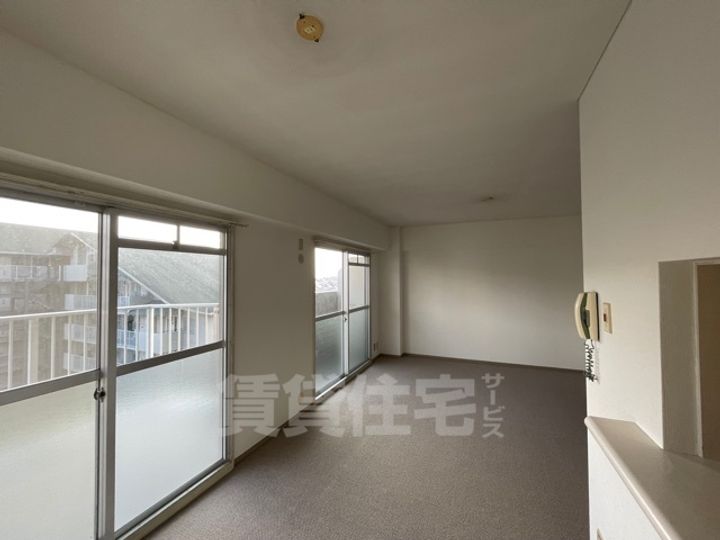 藤和コアティ高槻ハイタウンA棟の居間