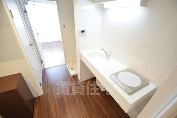 大阪府茨木市上中条2丁目の賃貸マンションのキッチン