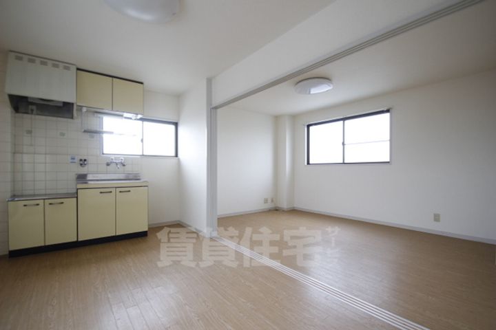 新在家マンションの居間