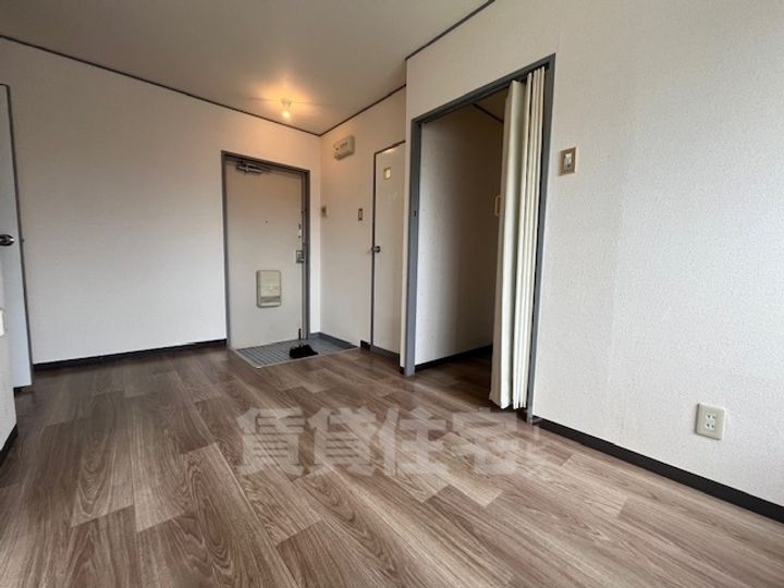 大阪府茨木市小柳町の賃貸マンションの寝室