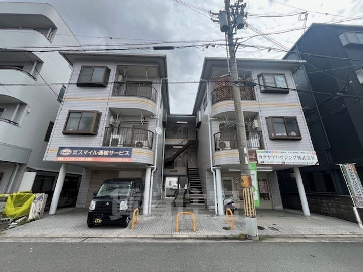 大阪府茨木市小柳町の賃貸マンションの外観
