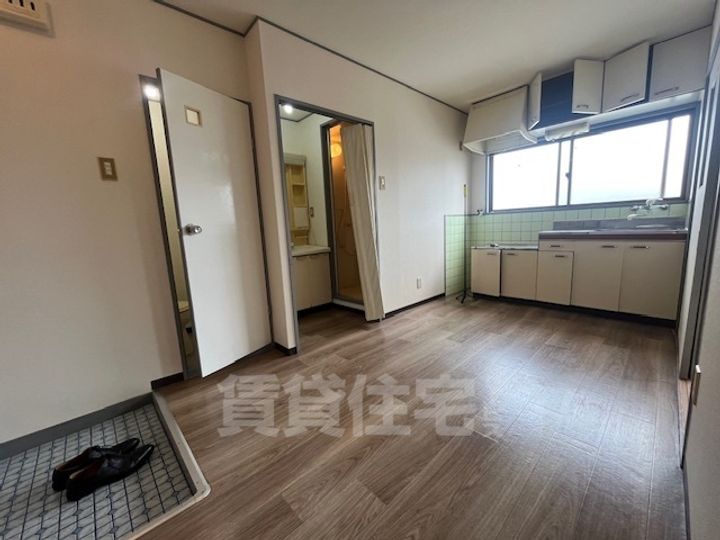 大阪府茨木市小柳町の賃貸マンションの居間