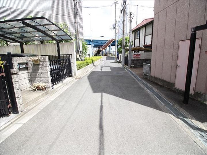 プライムコートの周辺