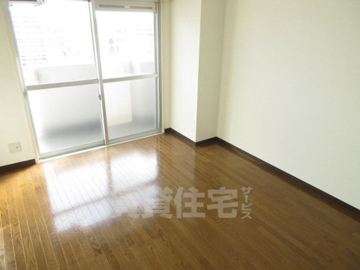 大阪府泉大津市旭町の賃貸マンションの居間