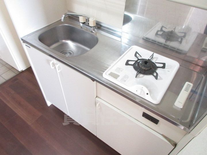 大阪府泉大津市旭町の賃貸マンションのキッチン