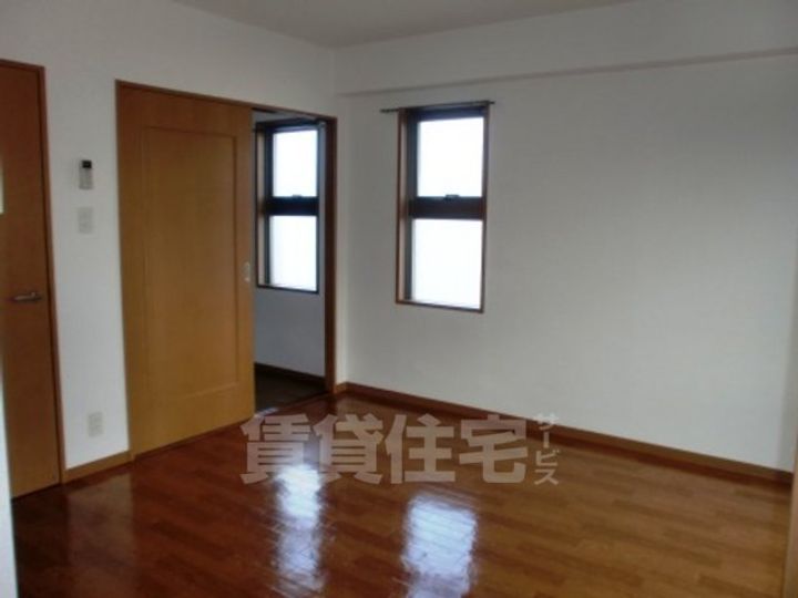 愛知県名古屋市千種区東山通4丁目の賃貸マンションの内装