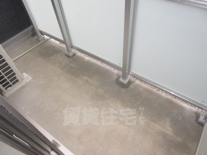 リブリ・アヴニールのその他画像